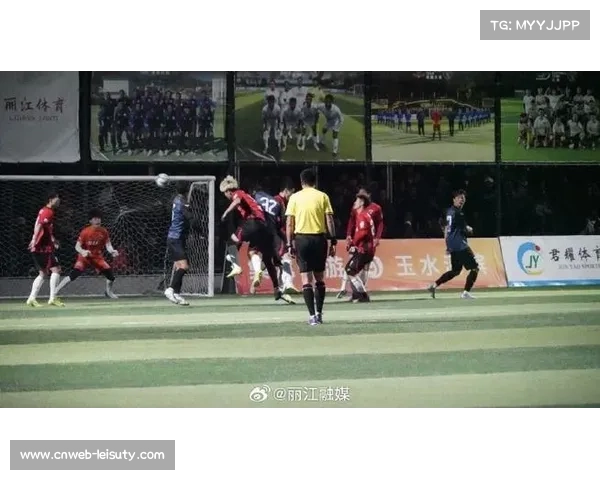 足球赛事天气影响,雨中比赛装备准备团队努力